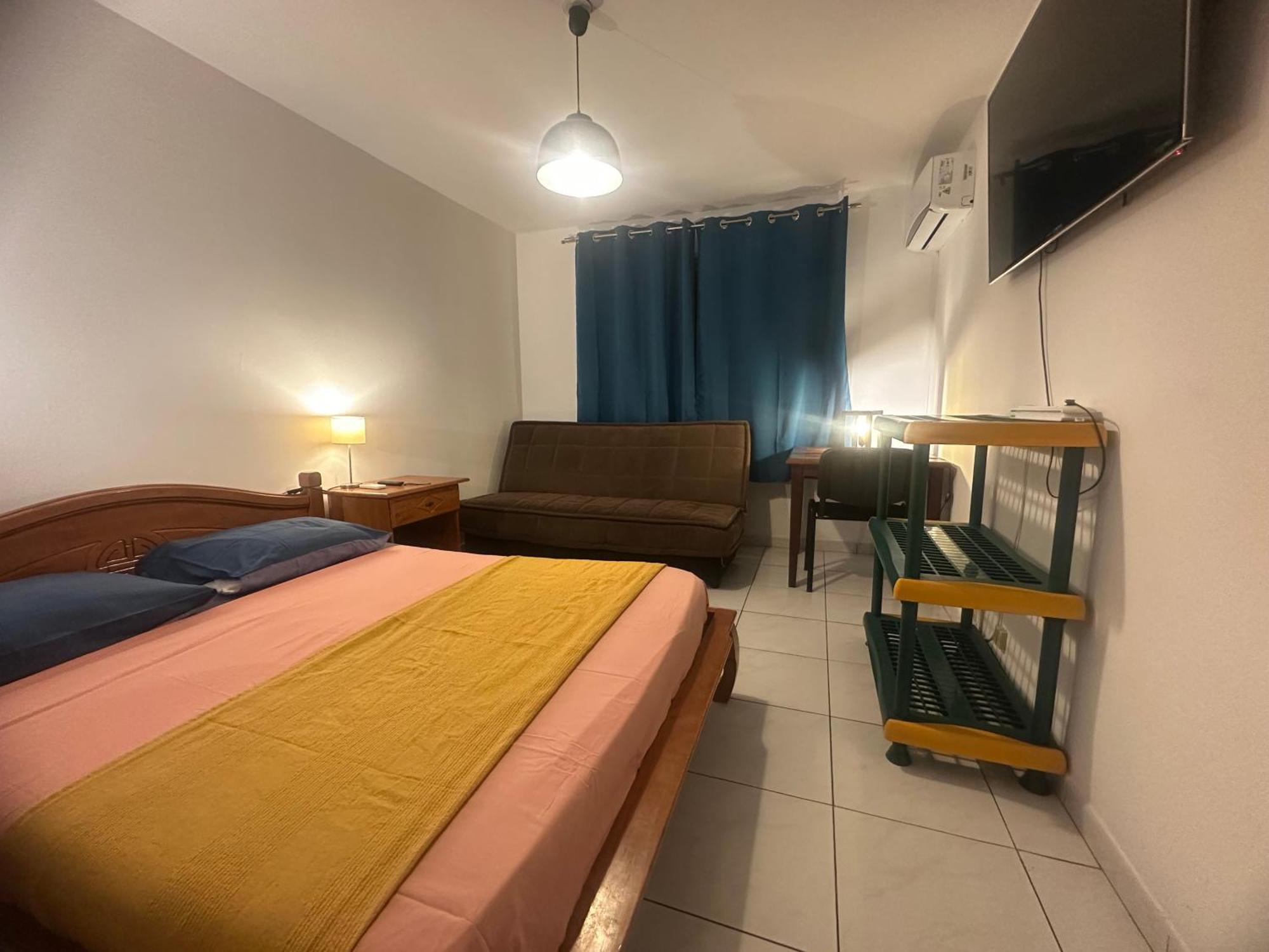 Appartement T2 Colombier Pour 5 Personnes Vue Mer Sainte Clotilde Exterior photo